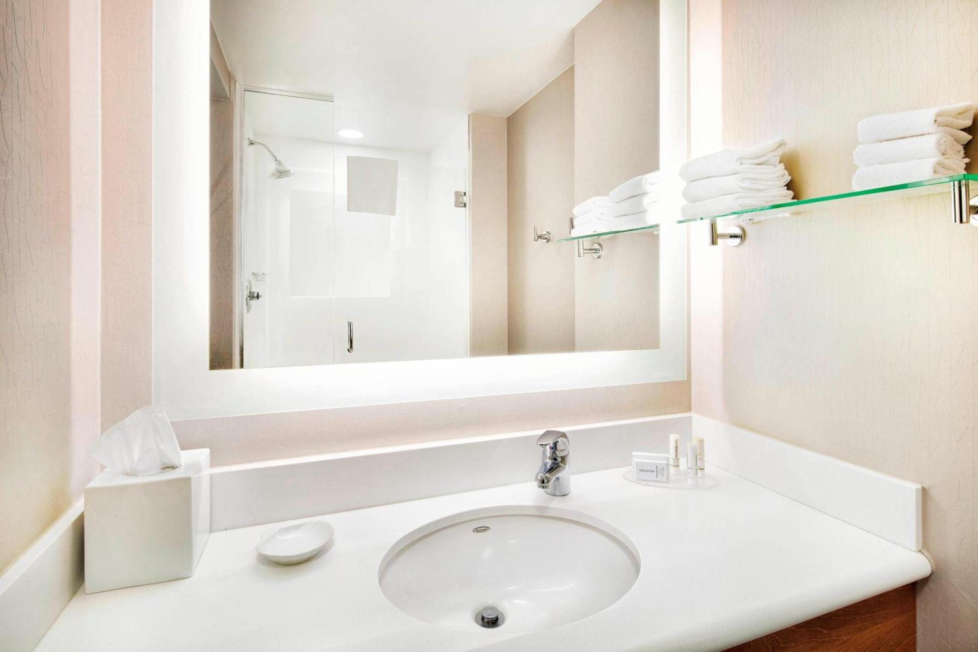Springhill Suites Indianapolis Downtown Екстер'єр фото