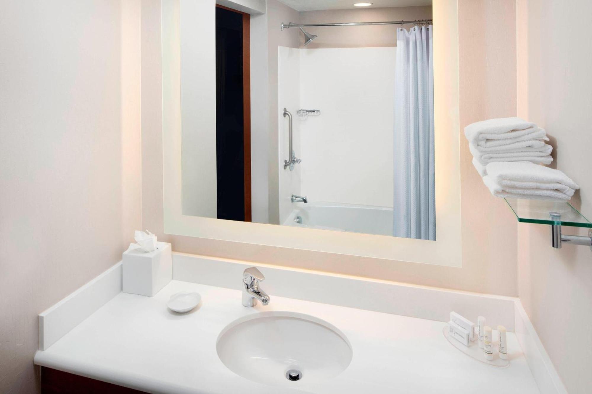 Springhill Suites Indianapolis Downtown Екстер'єр фото